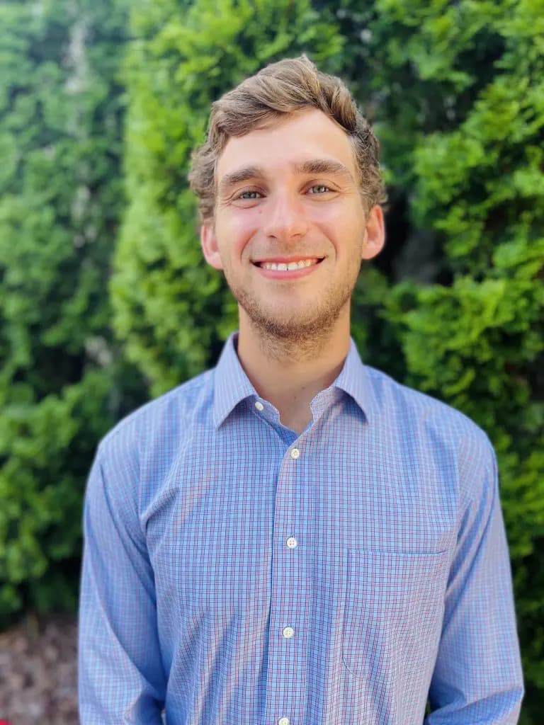 Zack Casazza headshot